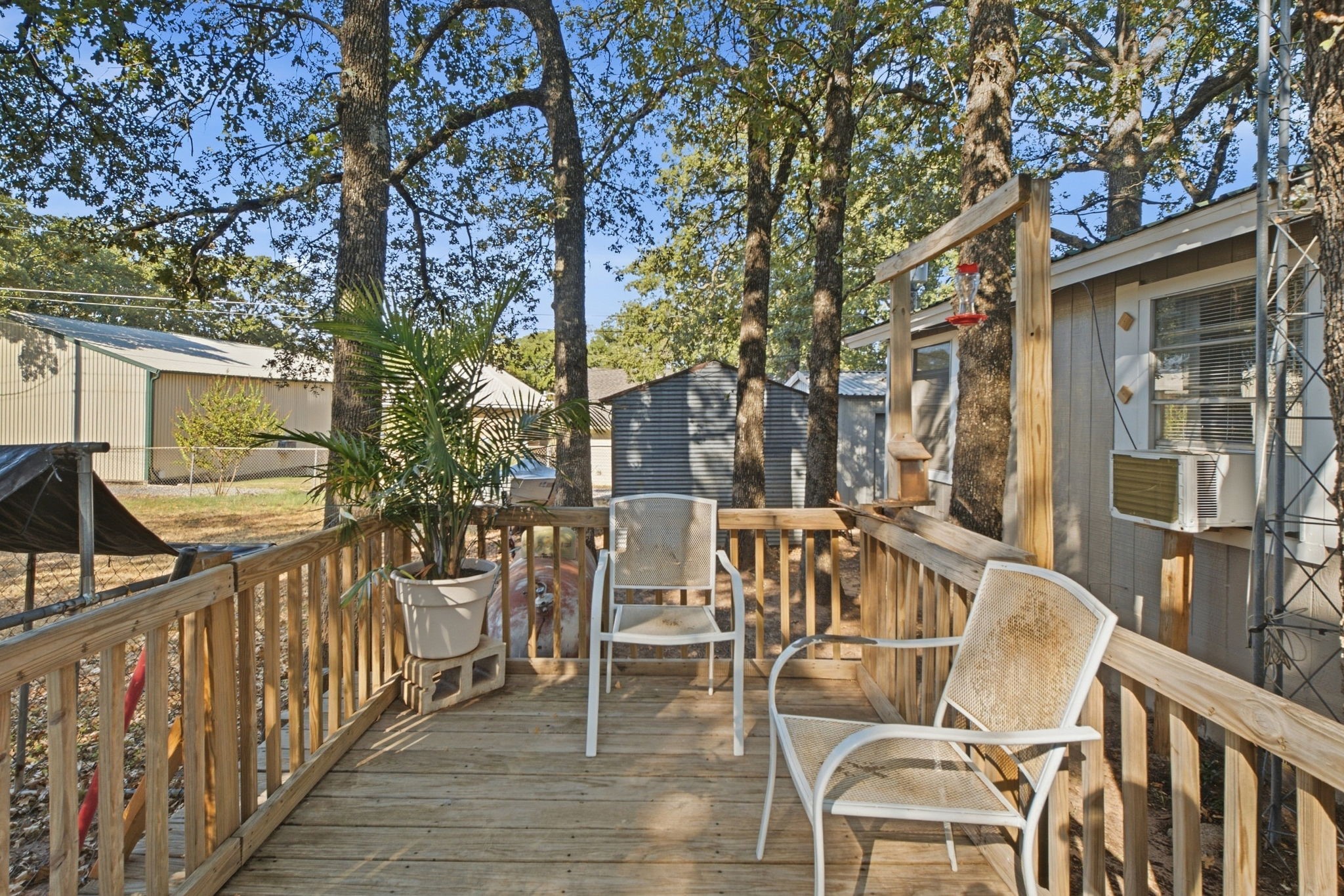 2225 Hillcrest Circle