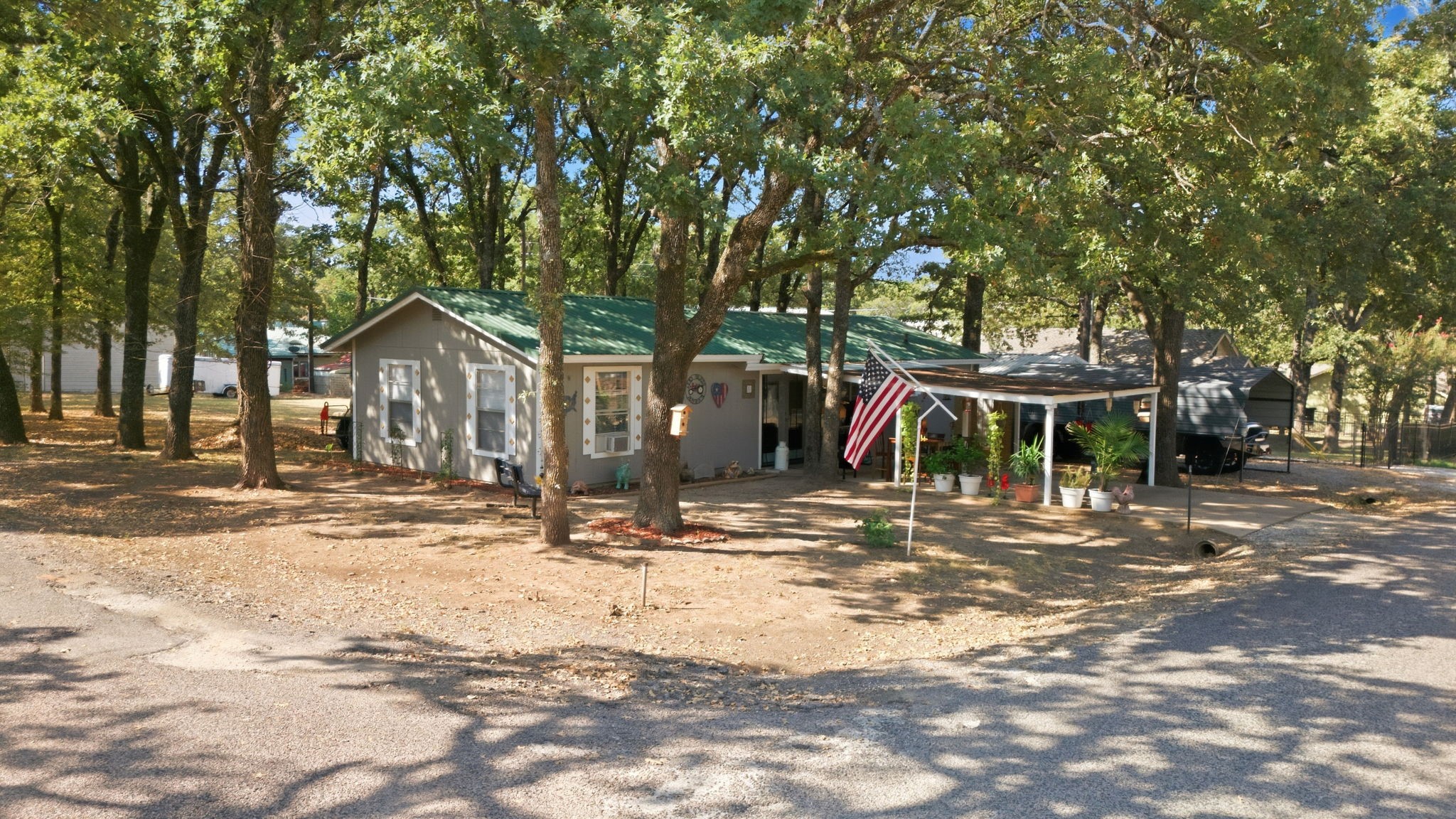 2225 Hillcrest Circle