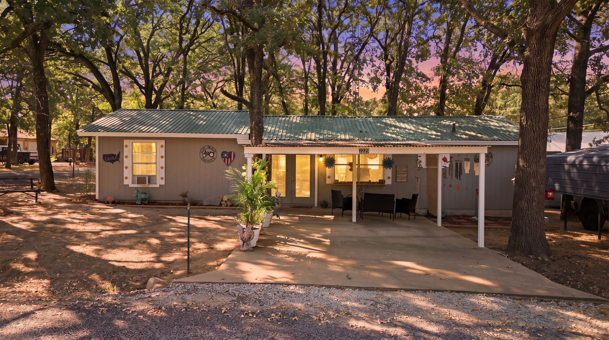 2225 Hillcrest Circle
