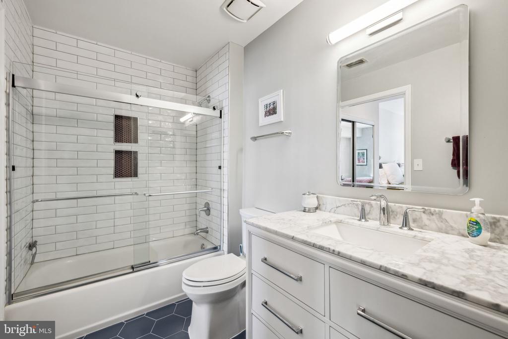2004 11TH STREET NW 334