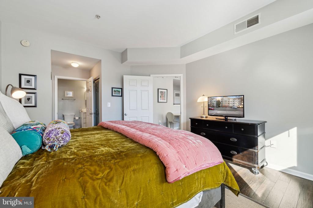2004 11TH STREET NW 334