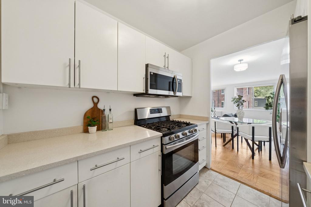 5406 CONNECTICUT AVENUE NW 501