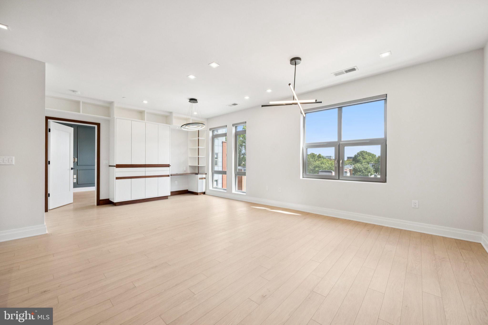 900 11TH STREET SE 309
