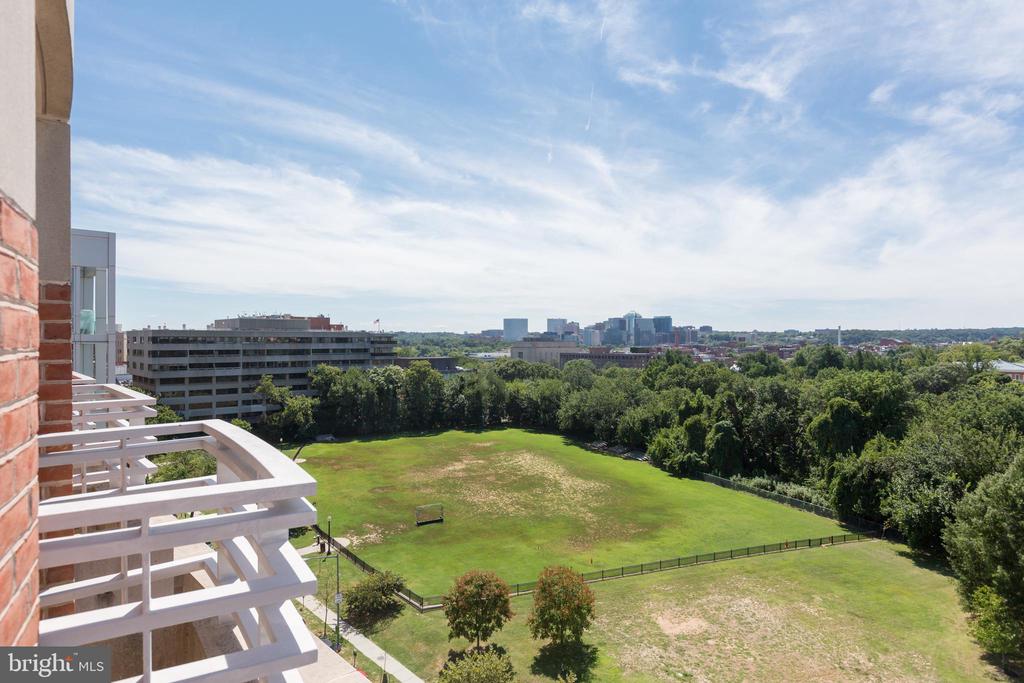 1275 25TH STREET NW 800
