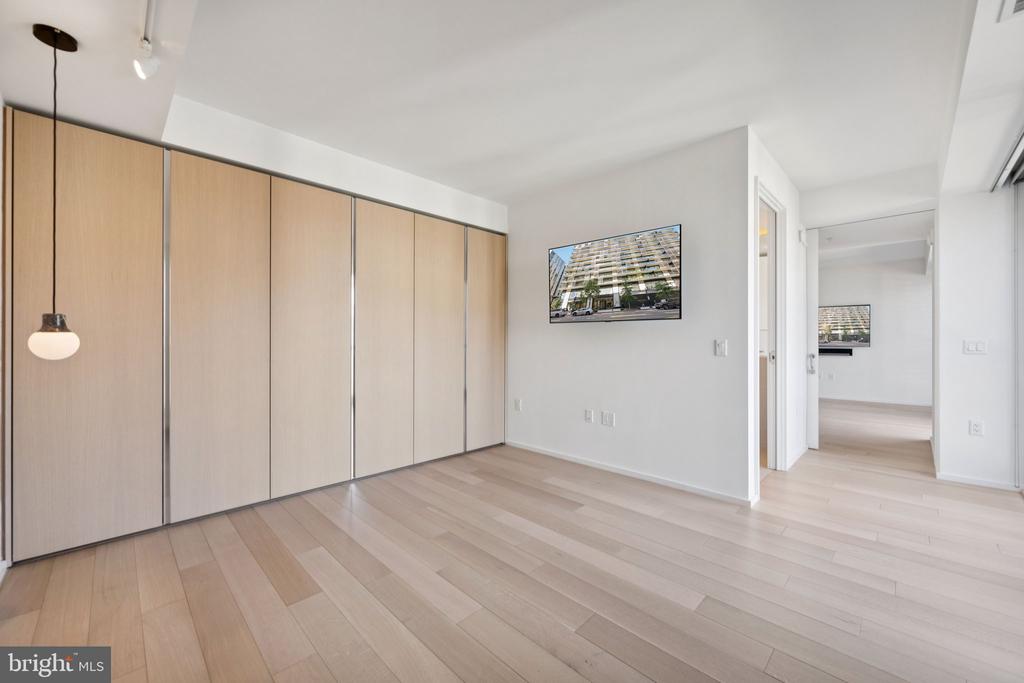 925 H STREET NW 903