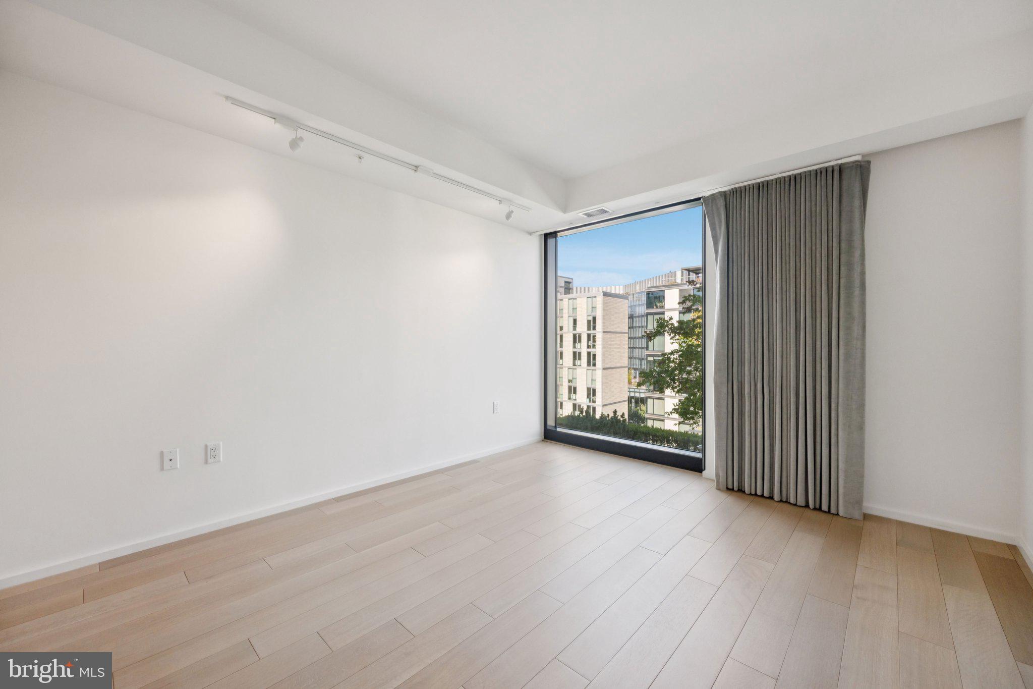 925 H STREET NW 903
