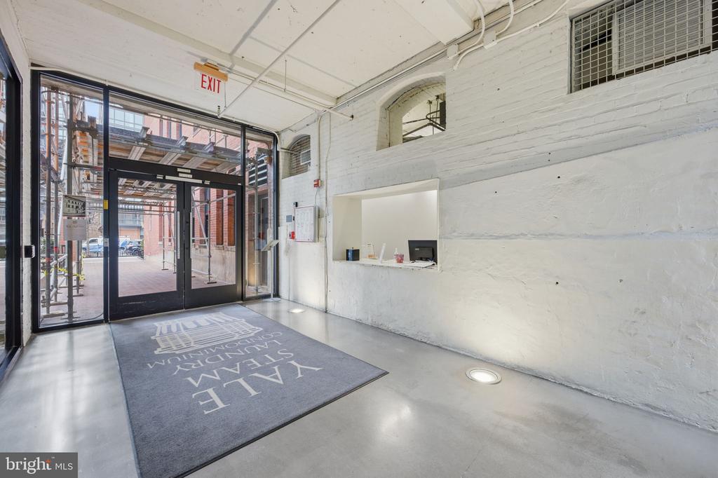 437 NEW YORK AVENUE NW 1005