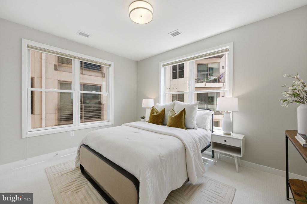 1350 MARYLAND AVENUE NE Unit: 315