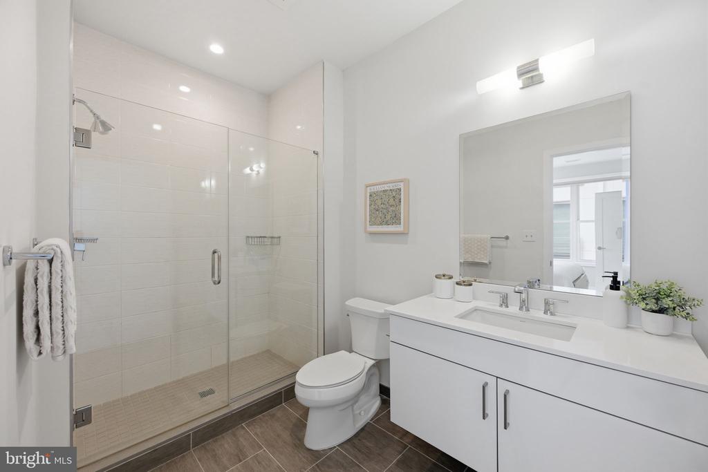 1350 MARYLAND AVENUE NE Unit: 315