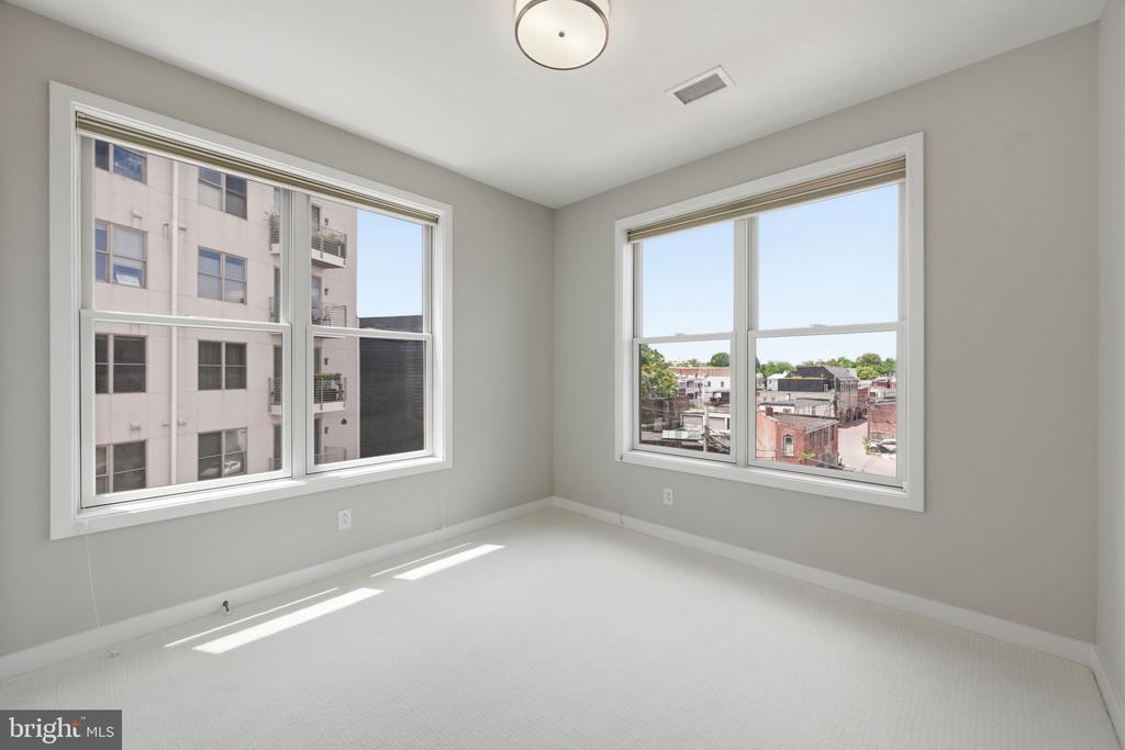 1350 MARYLAND AVENUE NE Unit: 315