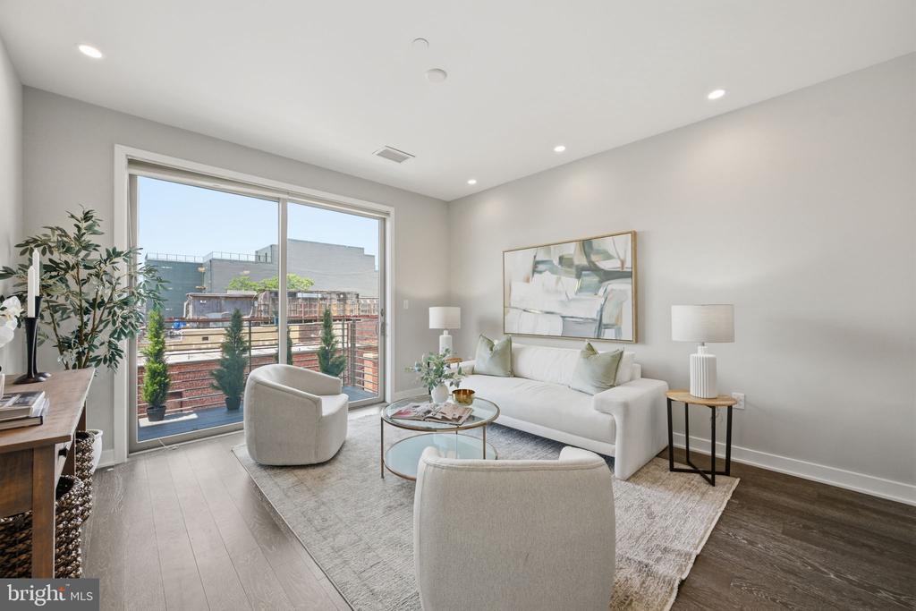 1350 MARYLAND AVENUE NE Unit: 315