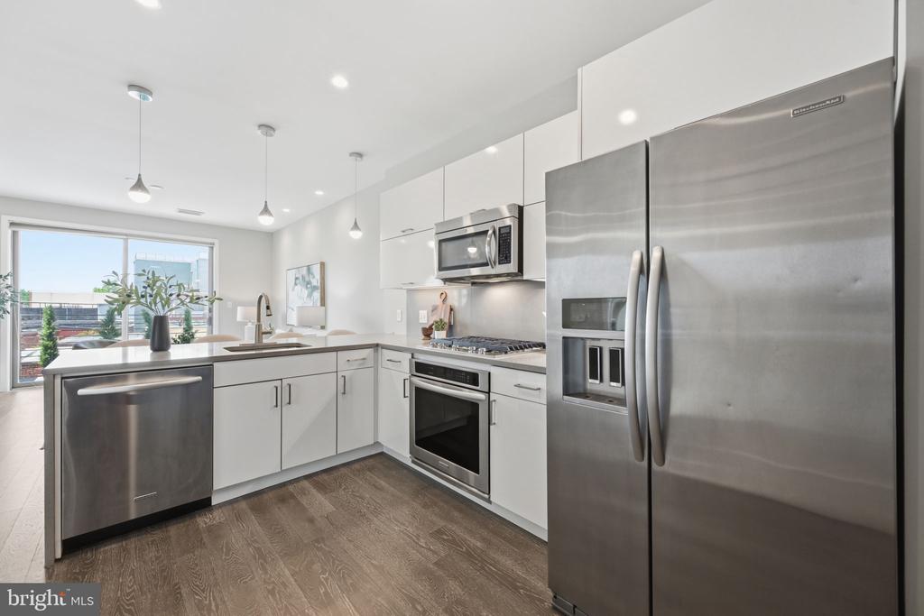 1350 MARYLAND AVENUE NE Unit: 315