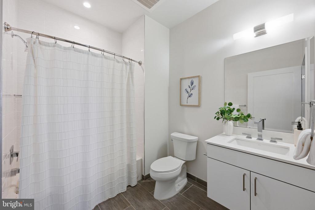 1350 MARYLAND AVENUE NE Unit: 315