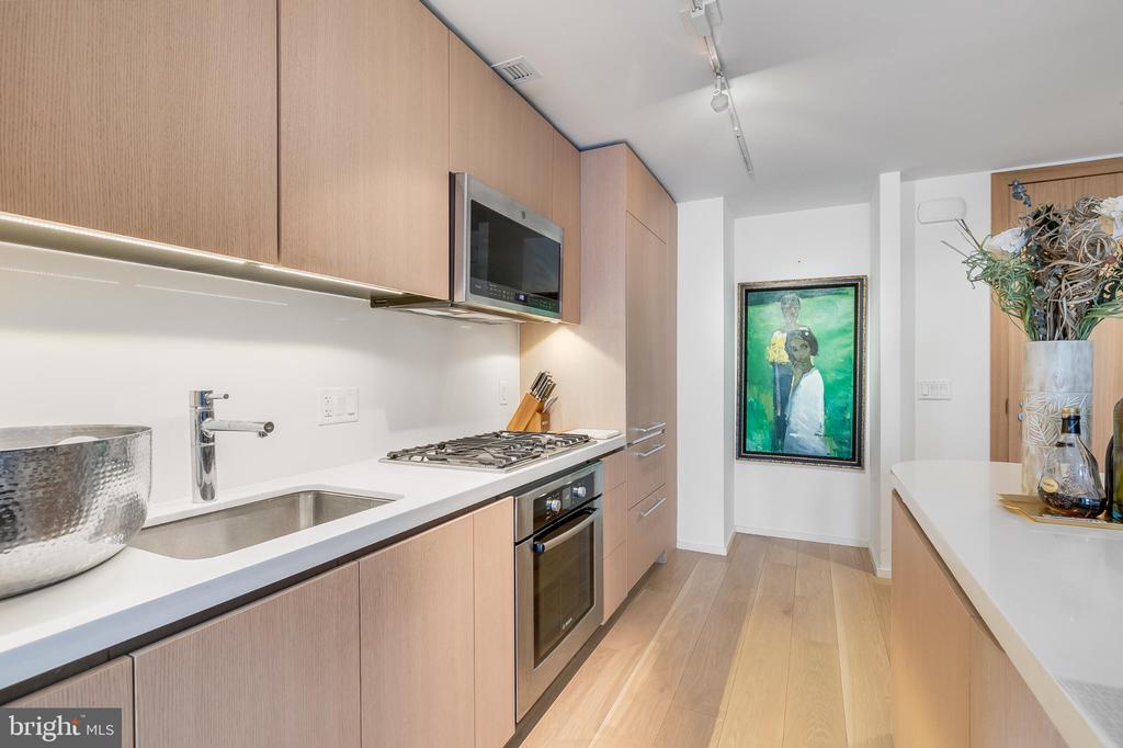 925 H STREET NW Unit: 507