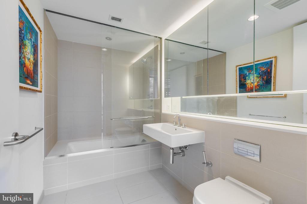 925 H STREET NW Unit: 507