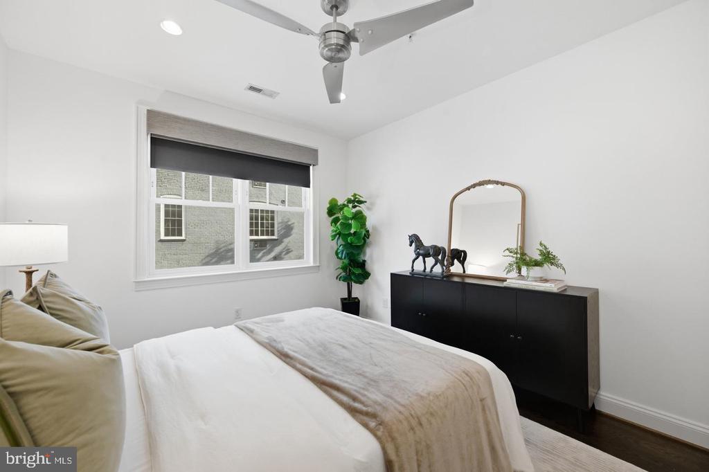 1696 LANIER PLACE NW Unit: 3