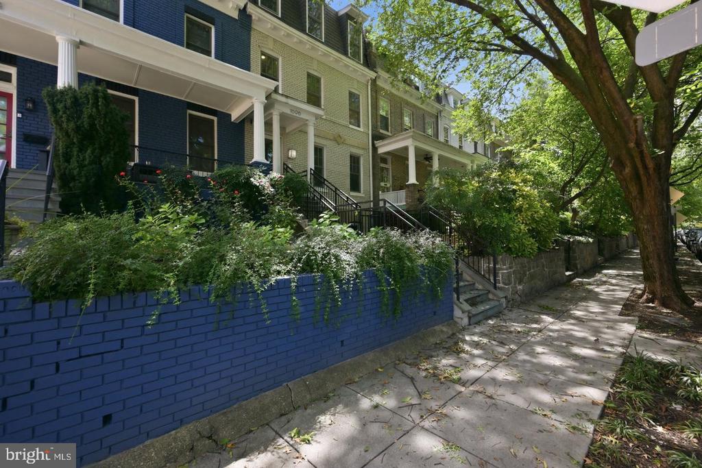 1696 LANIER PLACE NW Unit: 3