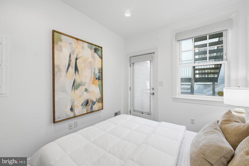 1696 LANIER PLACE NW Unit: 3