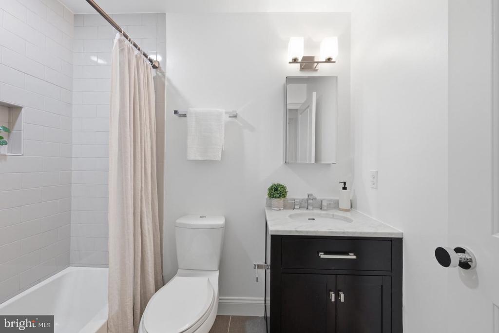 1696 LANIER PLACE NW Unit: 3