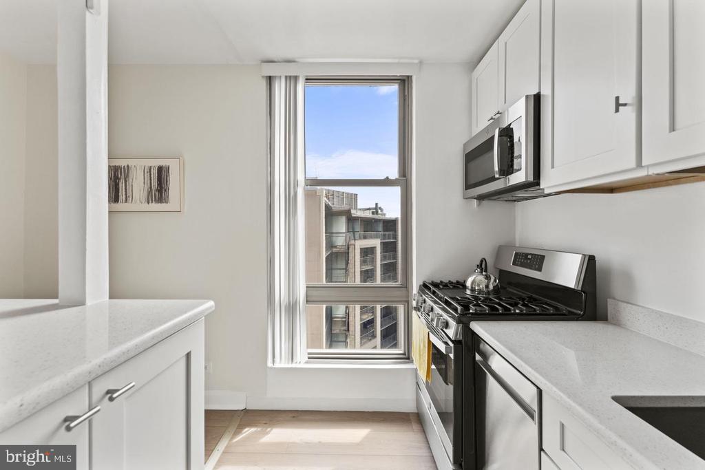 1260 21ST STREET NW Unit: 1005