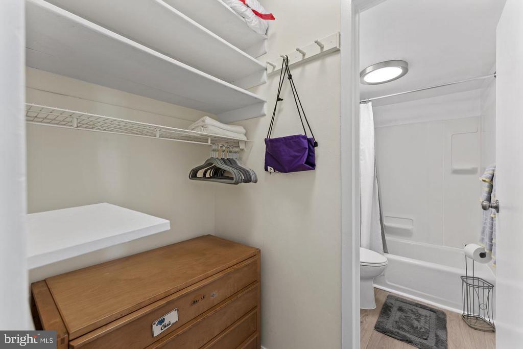 1260 21ST STREET NW Unit: 1005