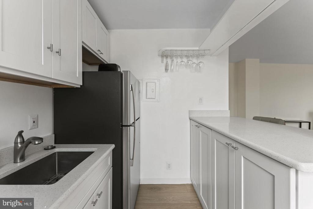 1260 21ST STREET NW Unit: 1005