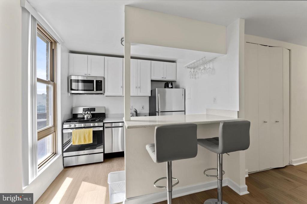 1260 21ST STREET NW Unit: 1005
