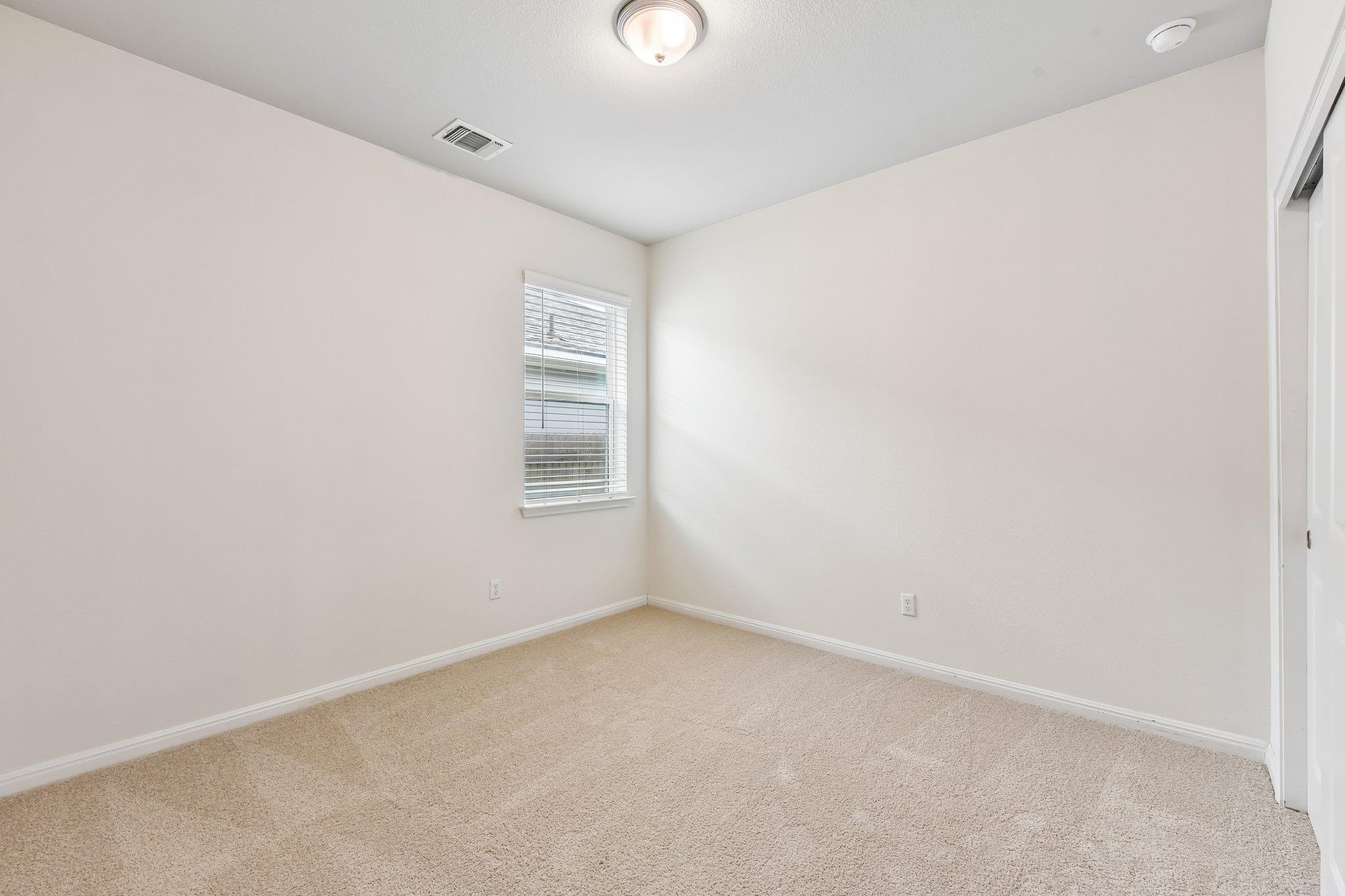 128 Lacey Oak LOOP