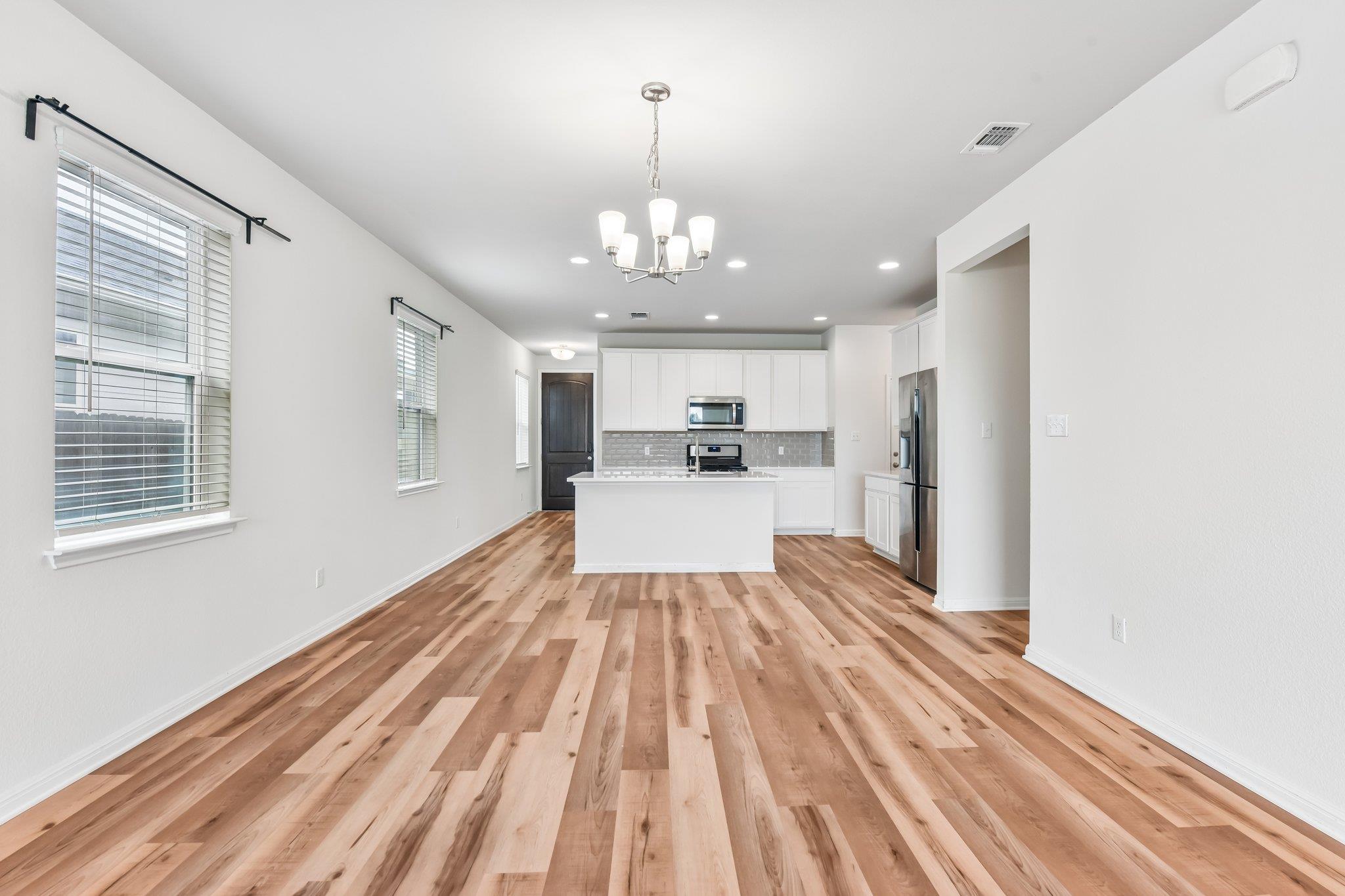 128 Lacey Oak LOOP