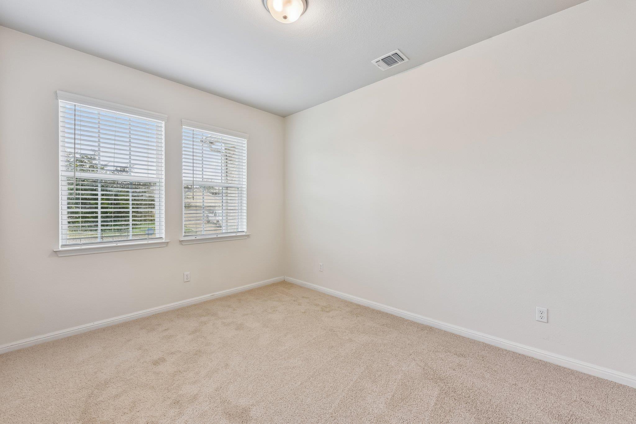 128 Lacey Oak LOOP