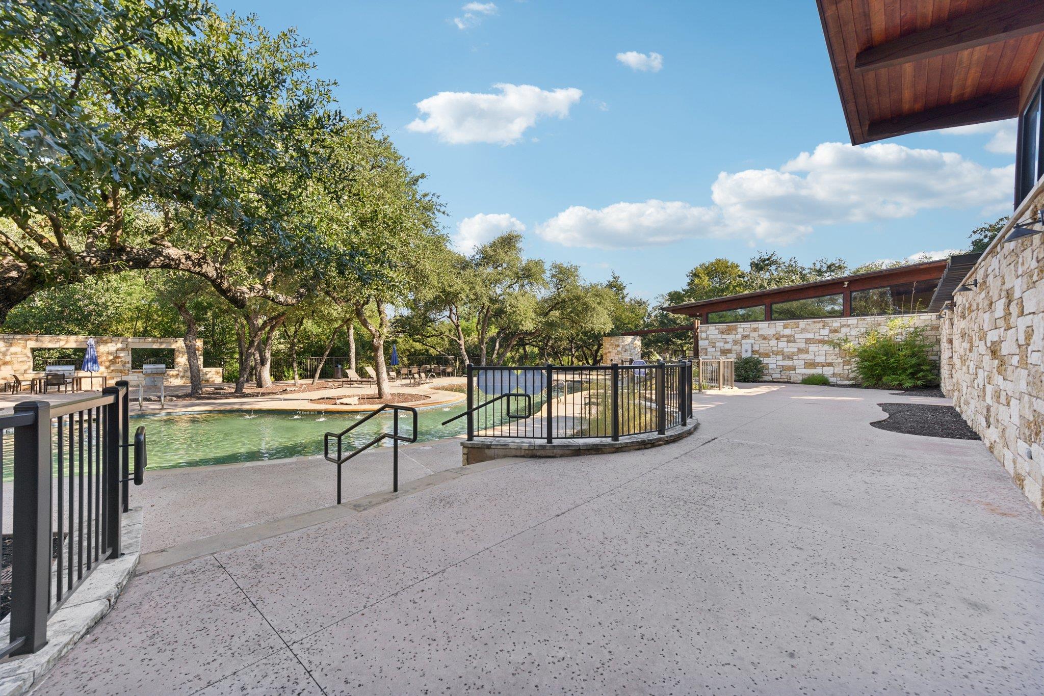 13805 Wiregrass WAY