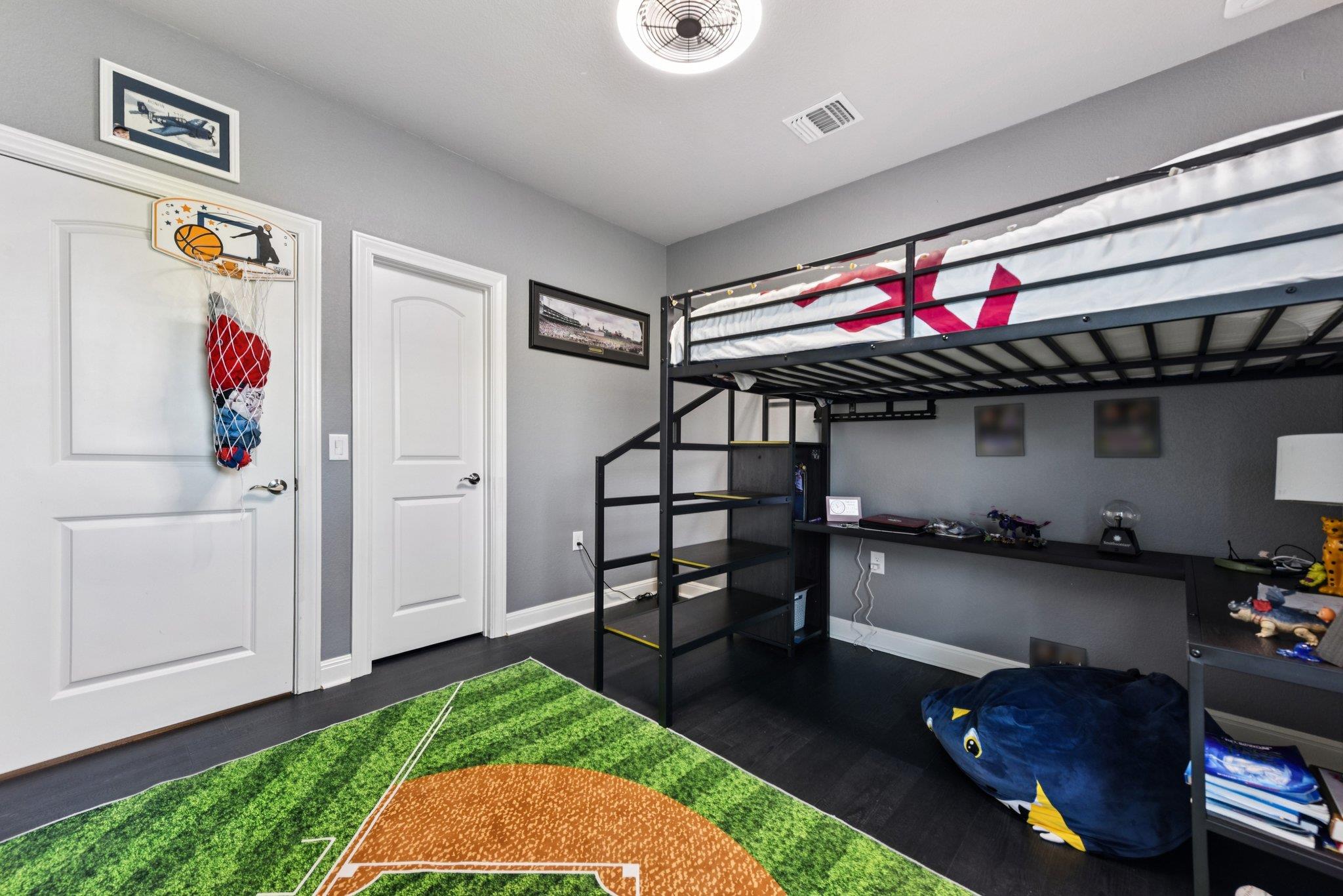 13805 Wiregrass WAY