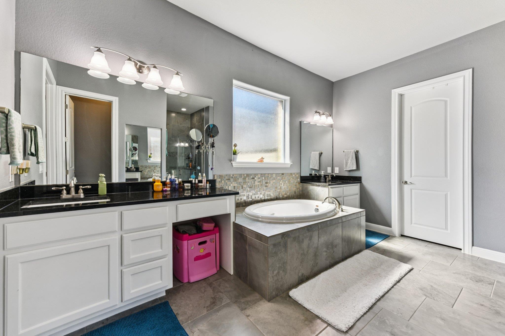 13805 Wiregrass WAY