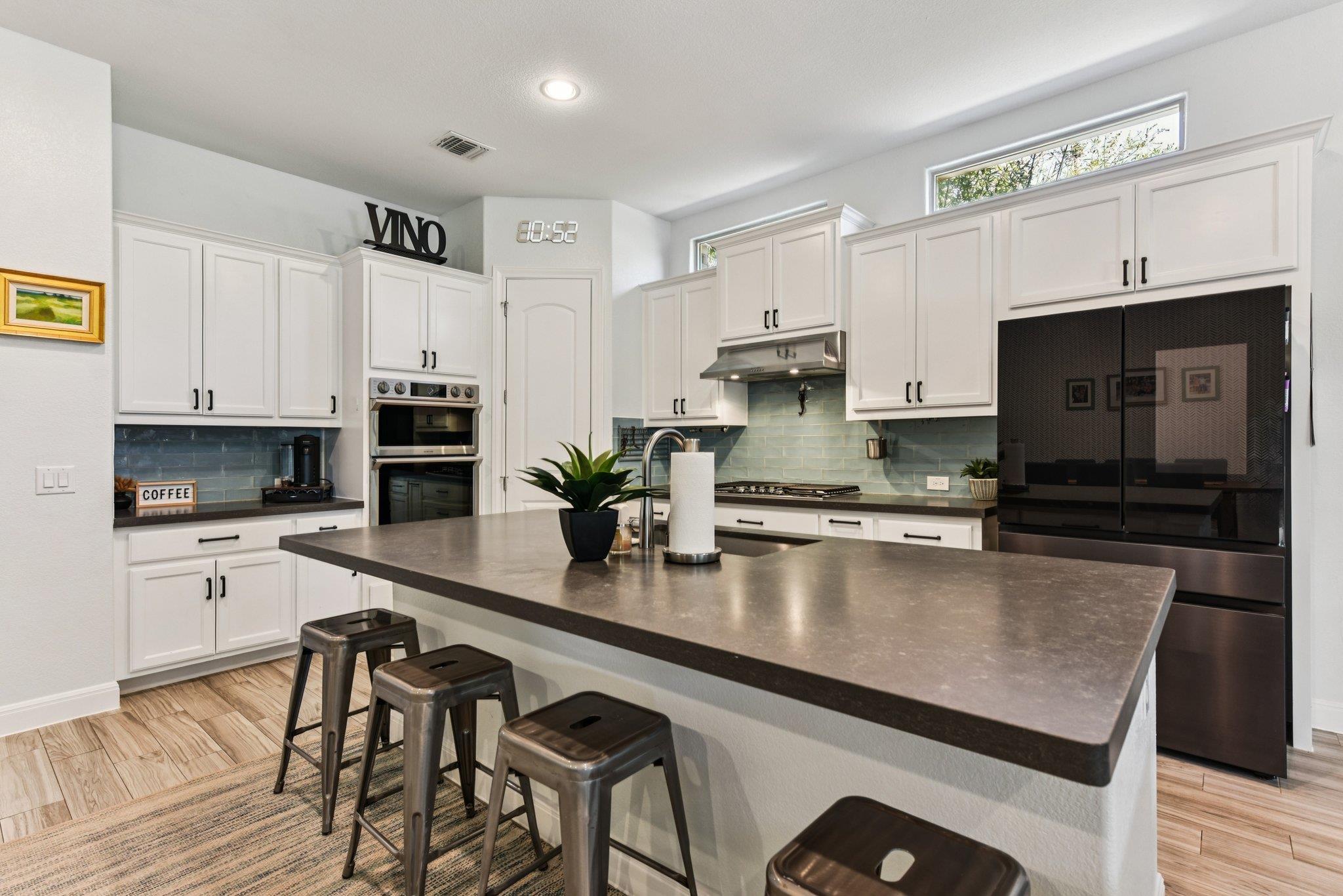 13805 Wiregrass WAY