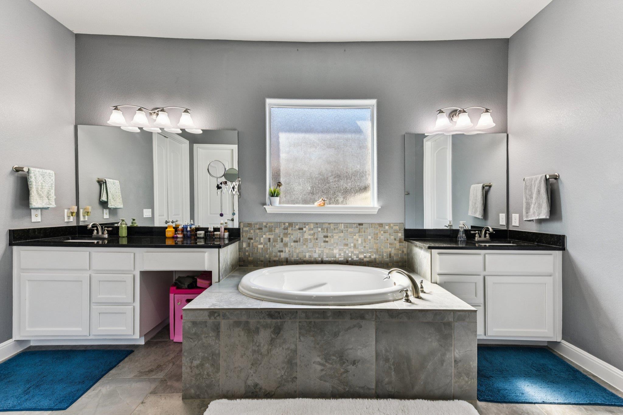 13805 Wiregrass WAY