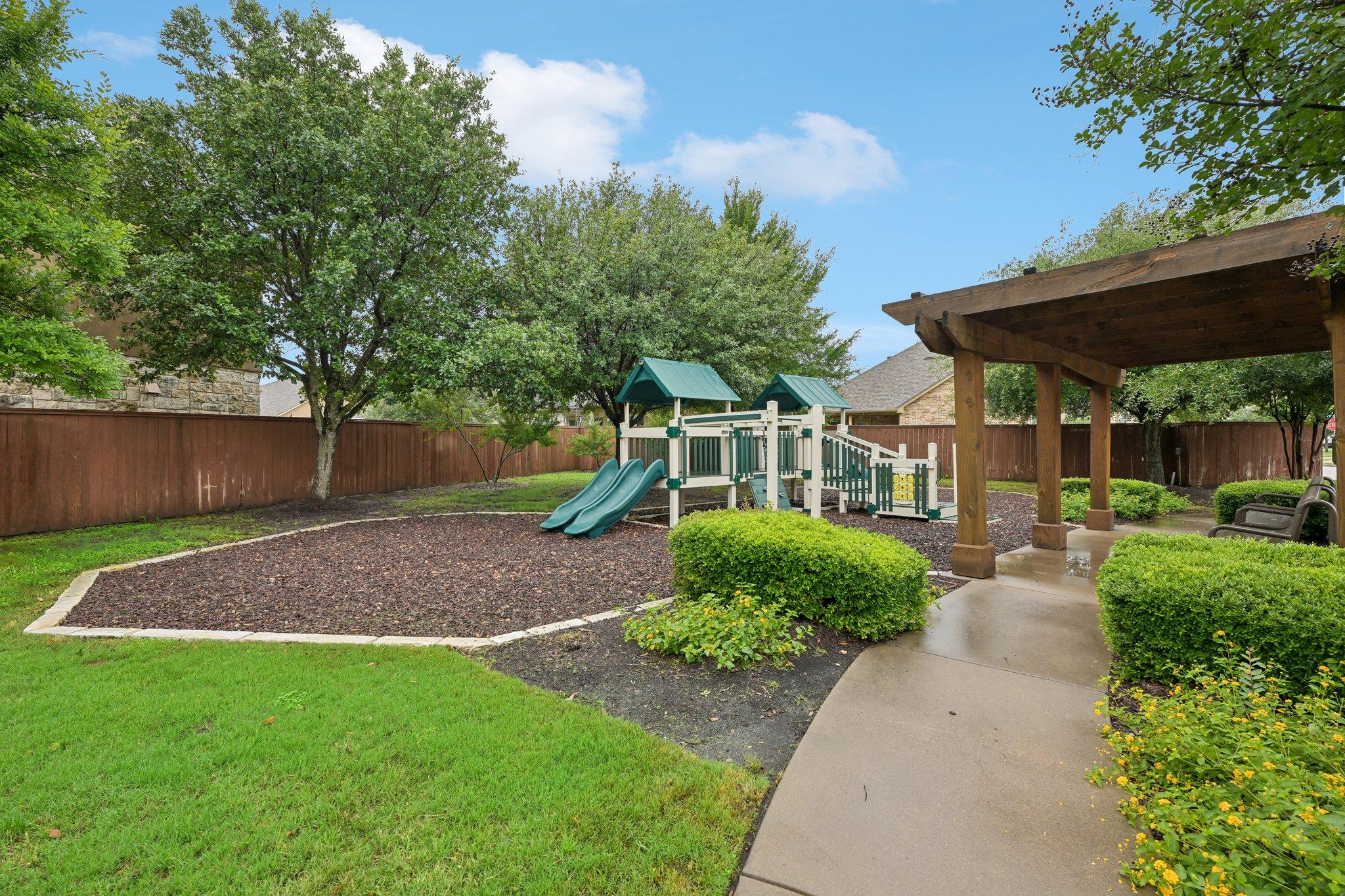 2336 Lyla LN