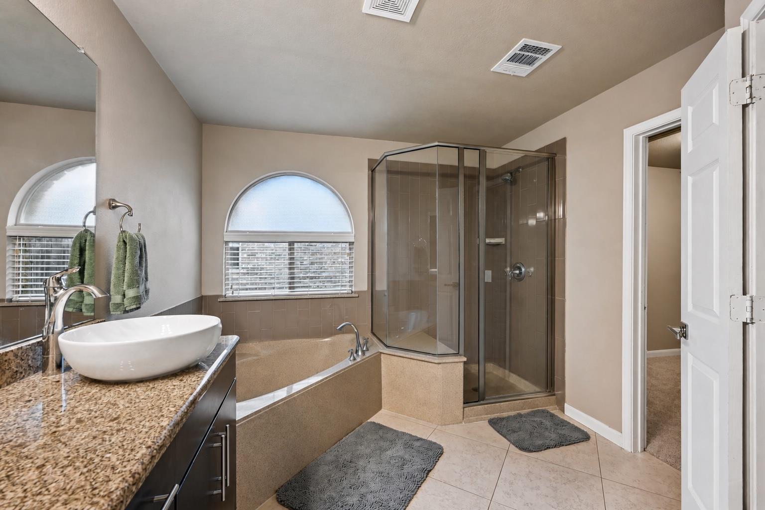 2336 Lyla LN