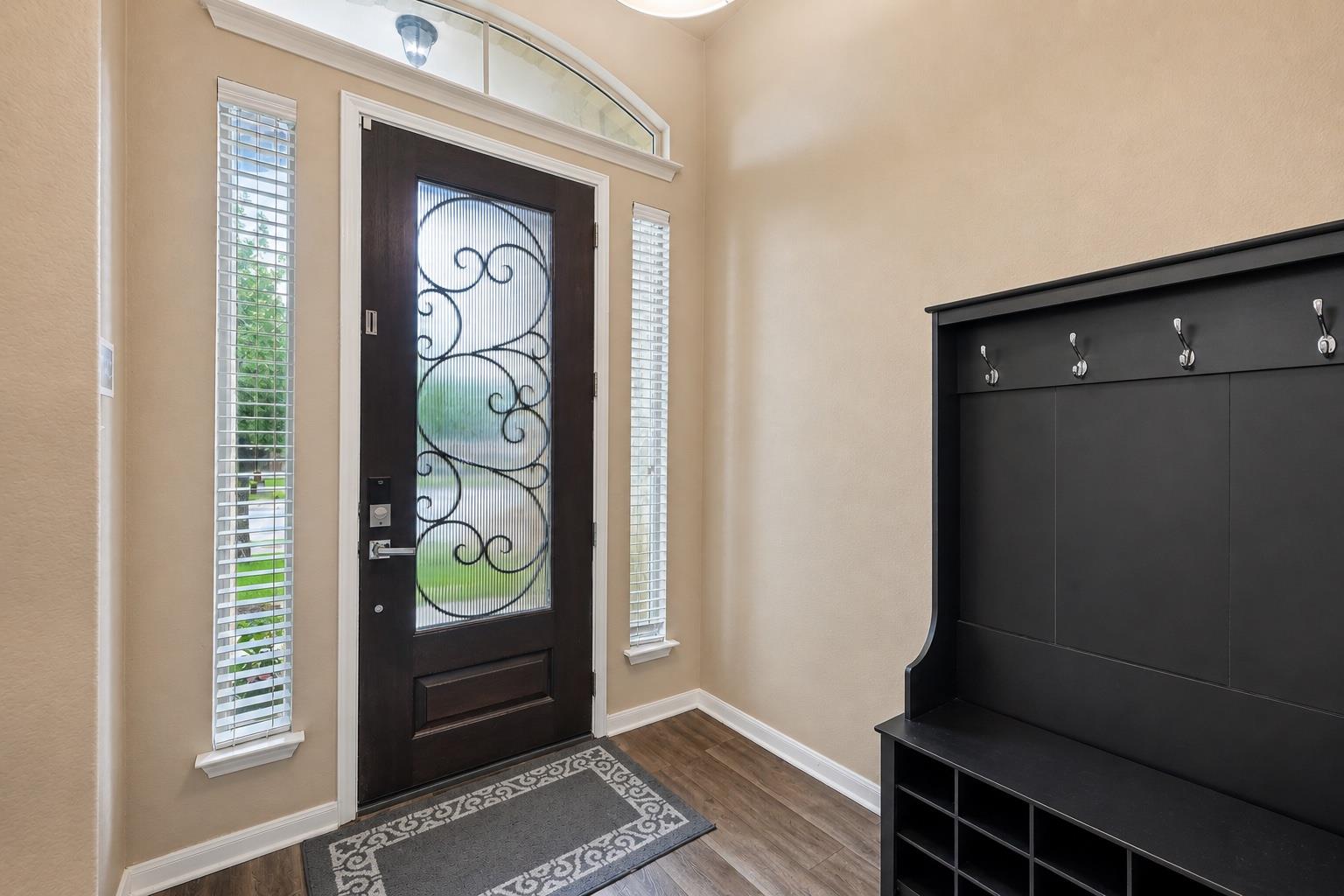 2336 Lyla LN