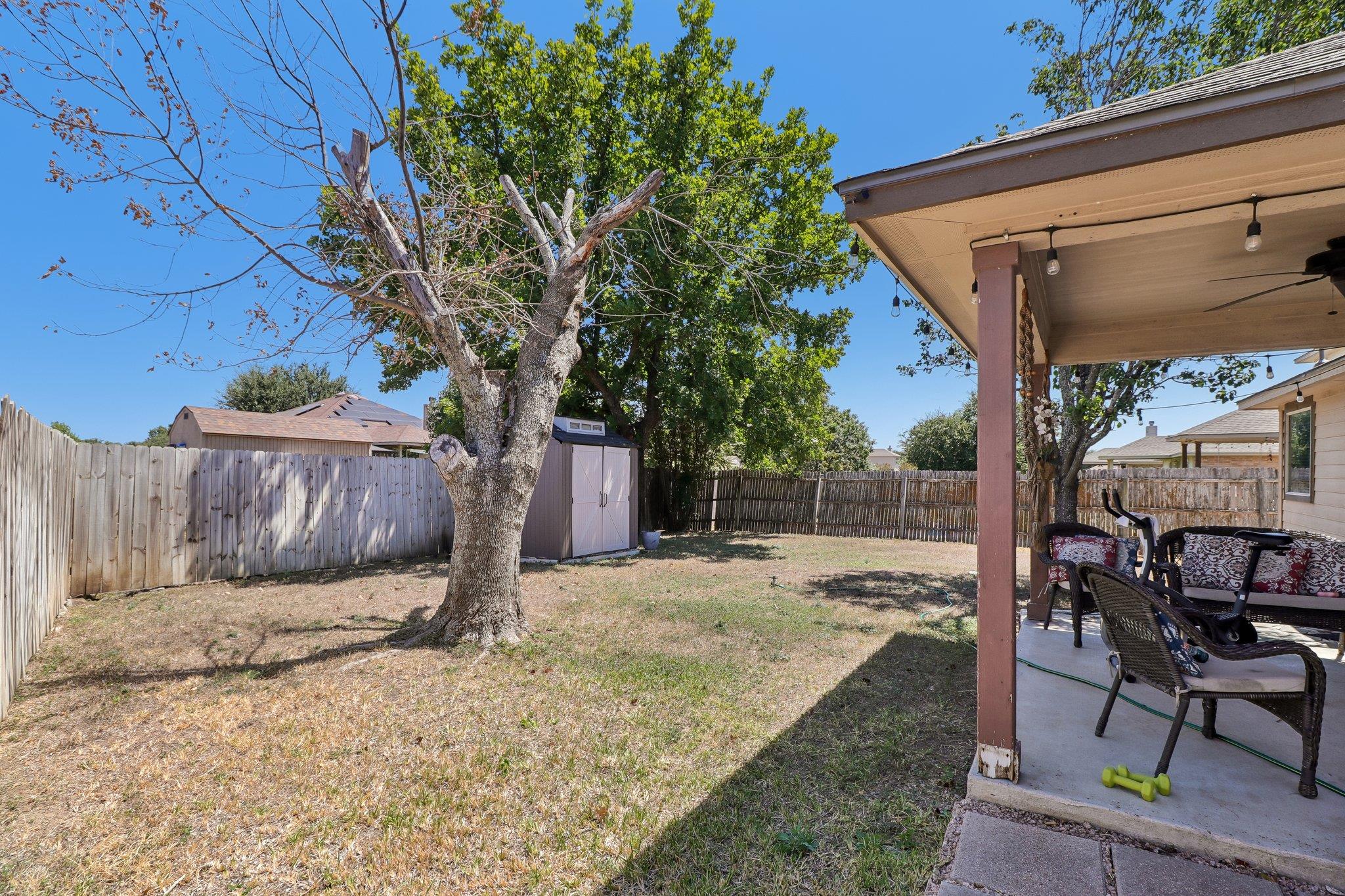 302 Lone Star BLVD