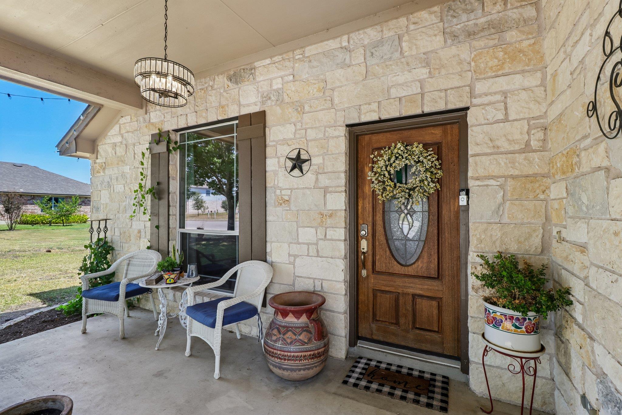 302 Lone Star BLVD