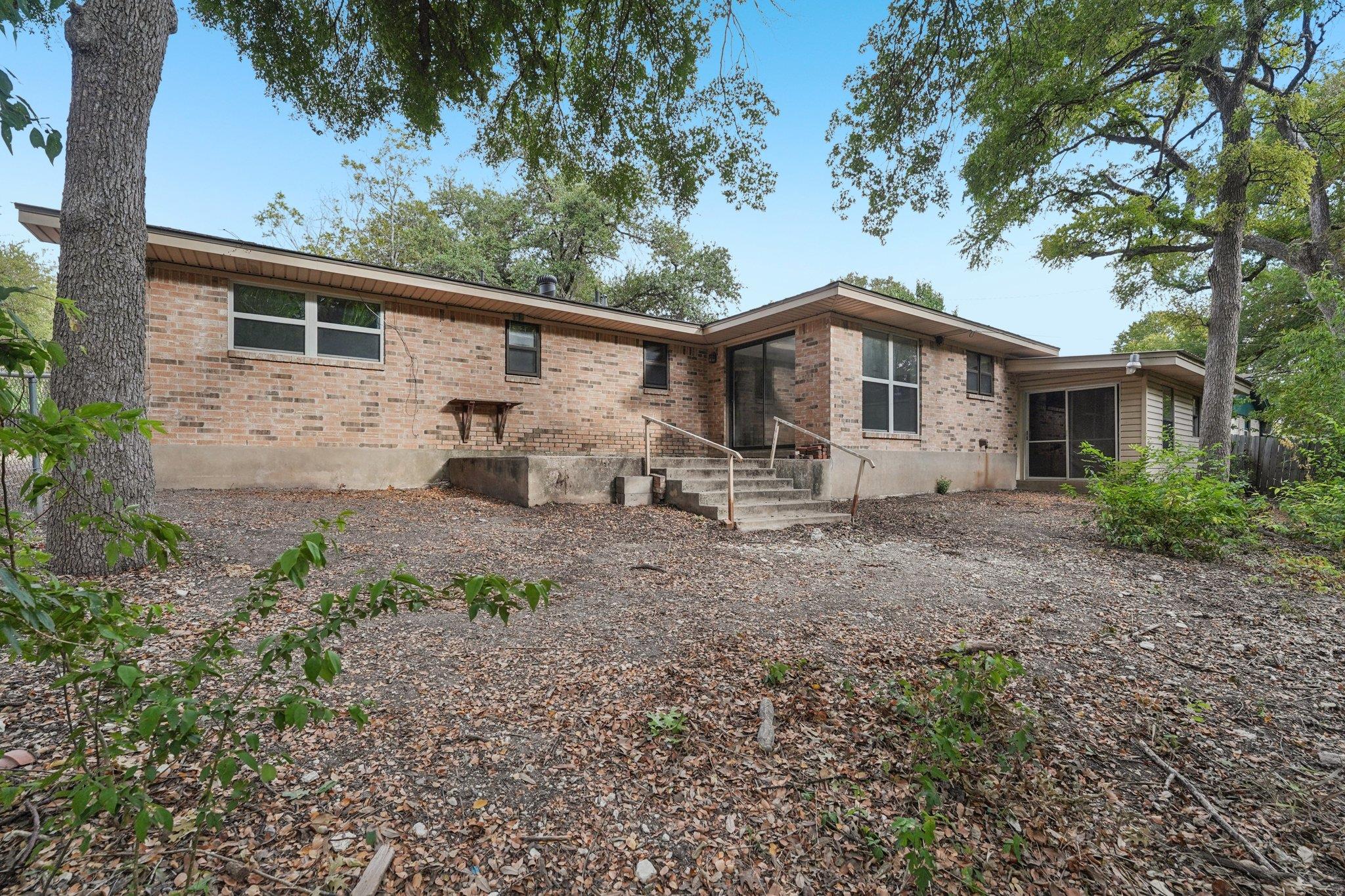 11605 Eubank DR