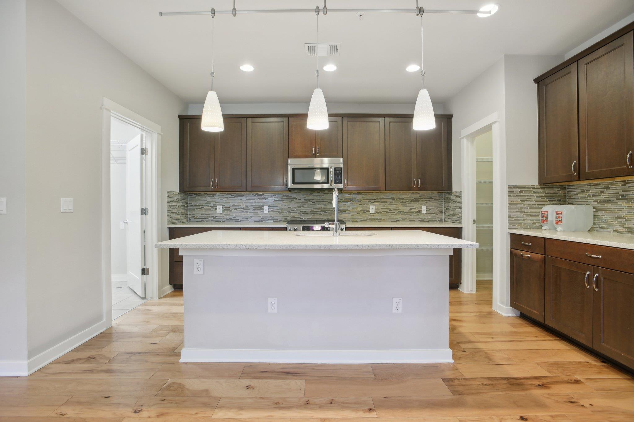 4008 Valley View RD # A