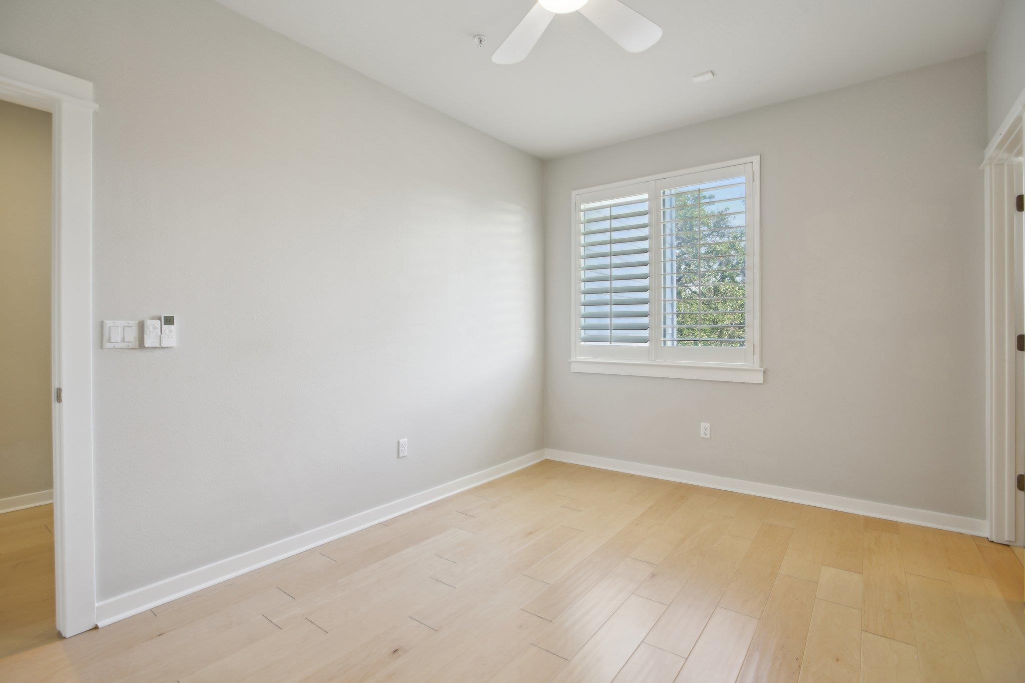 4008 Valley View RD # A