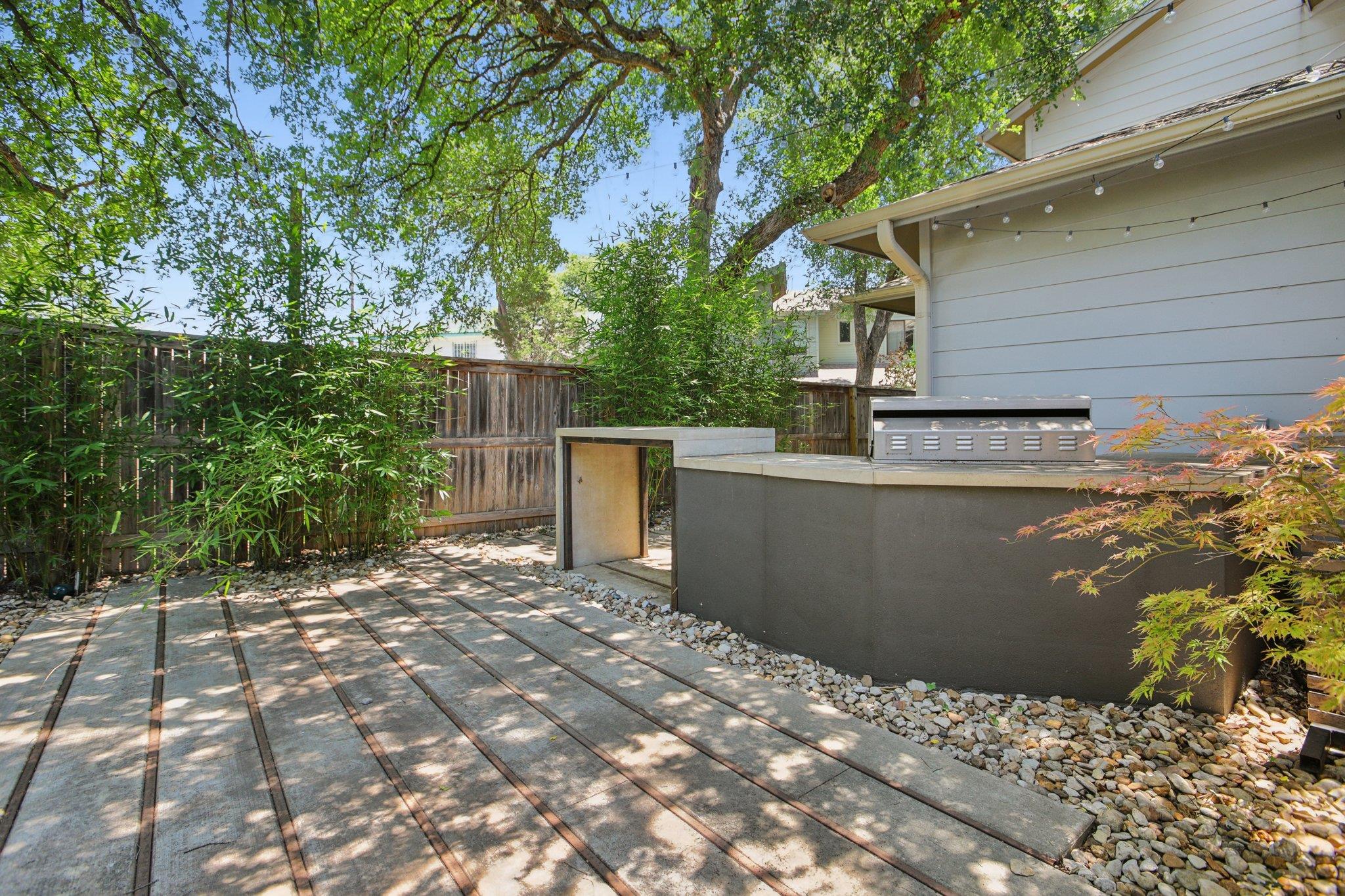 4008 Valley View RD # A