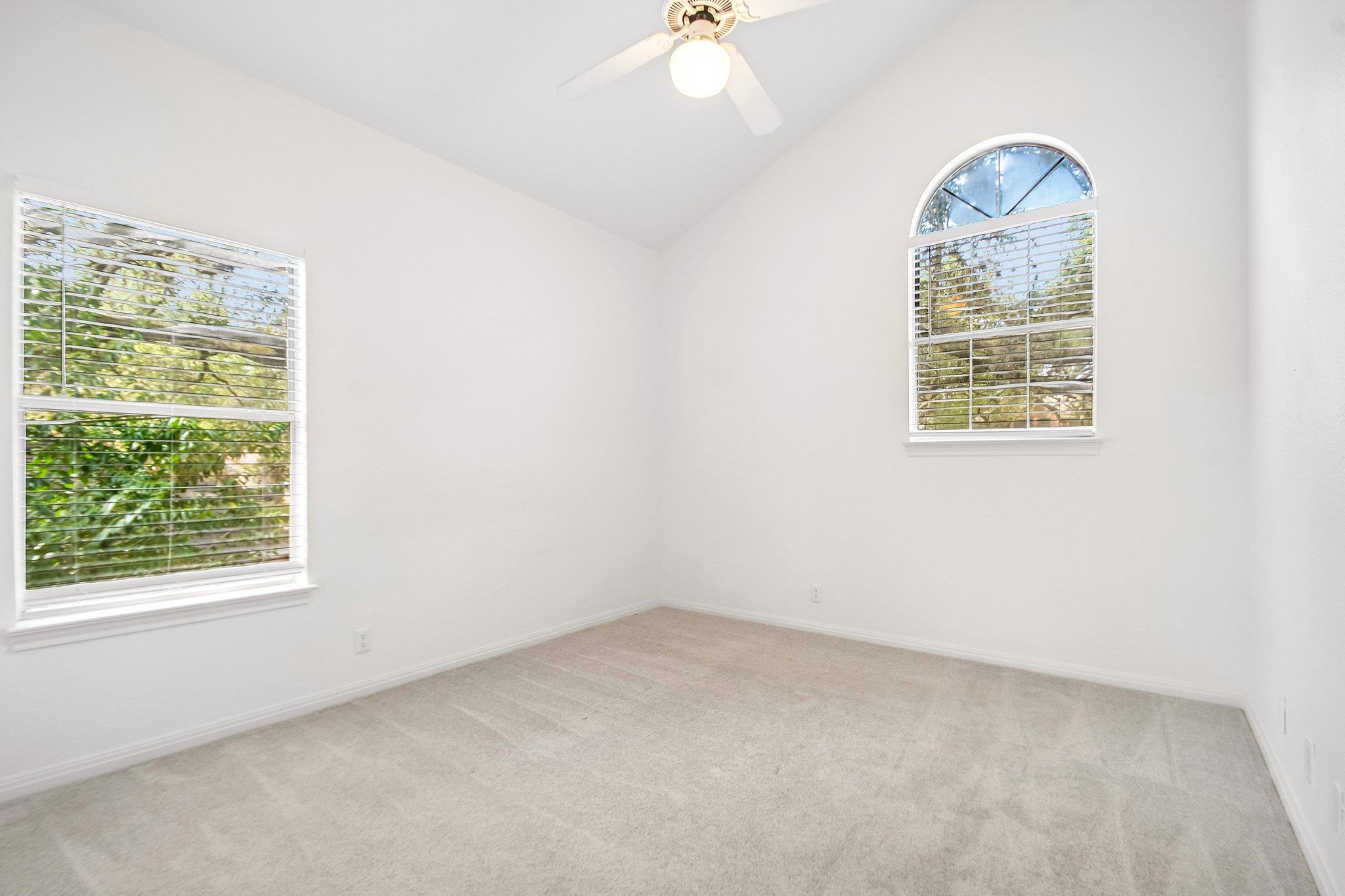 6207 John Chisum LN