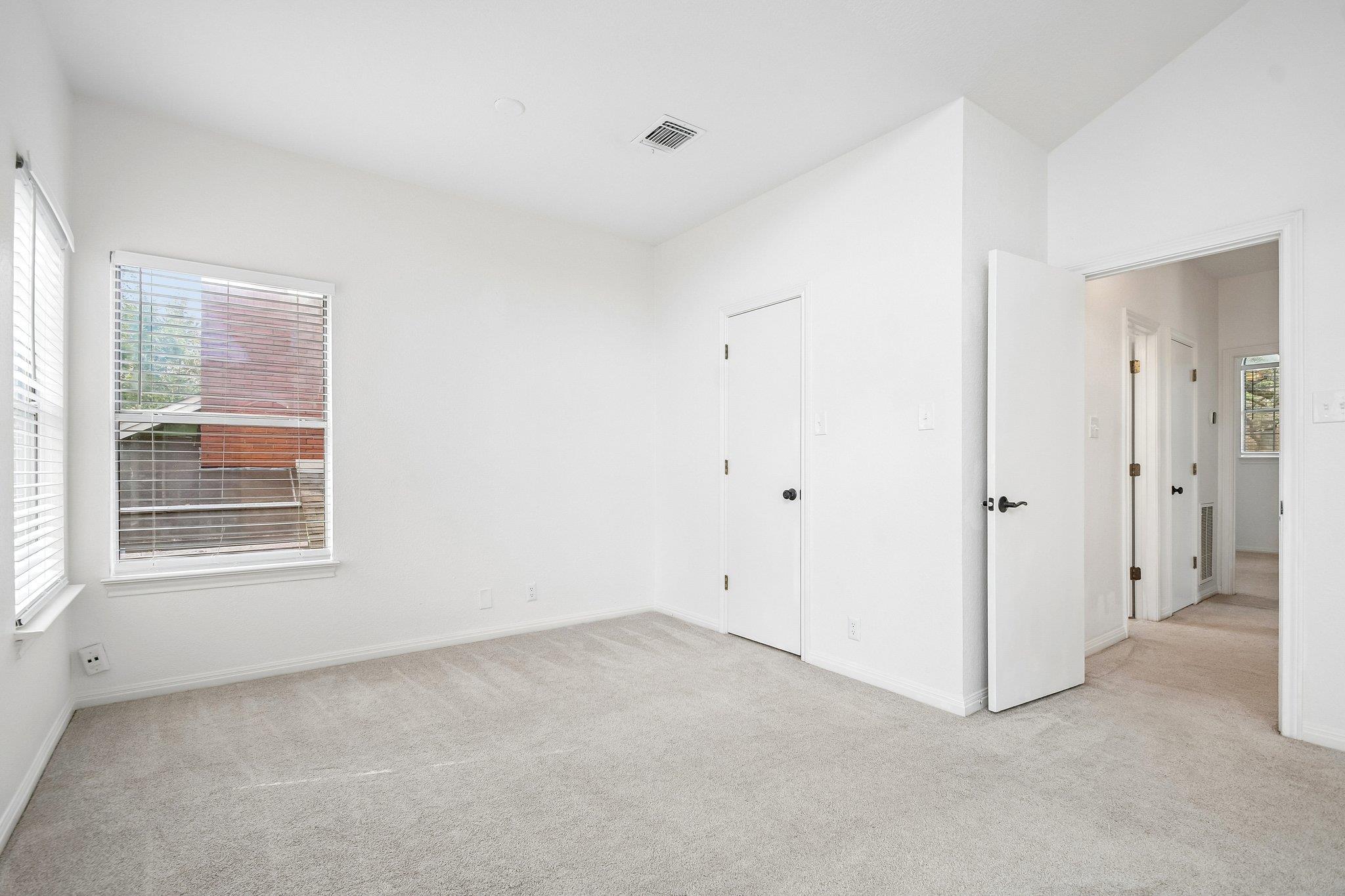 6207 John Chisum LN