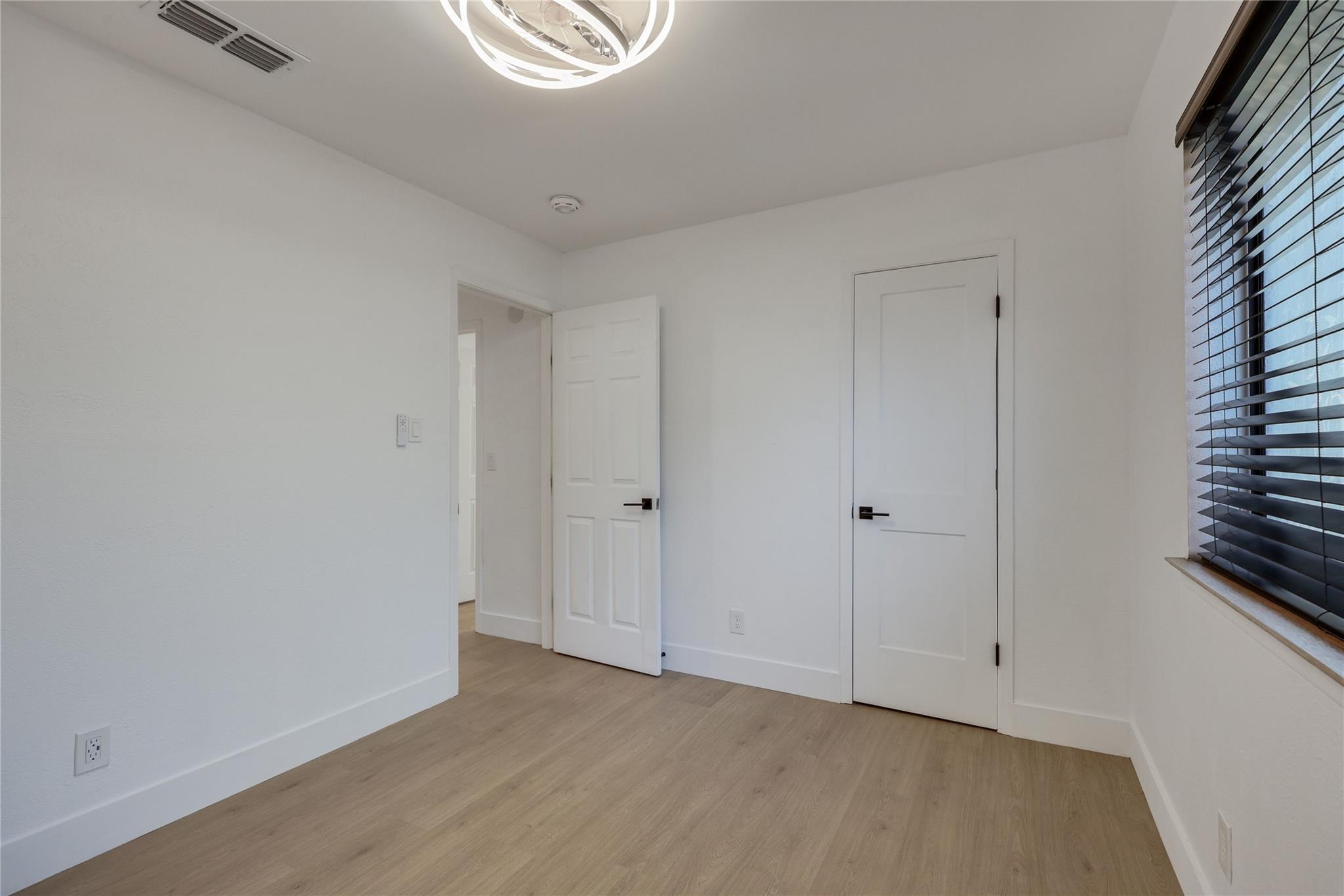 2803 Leeds CV