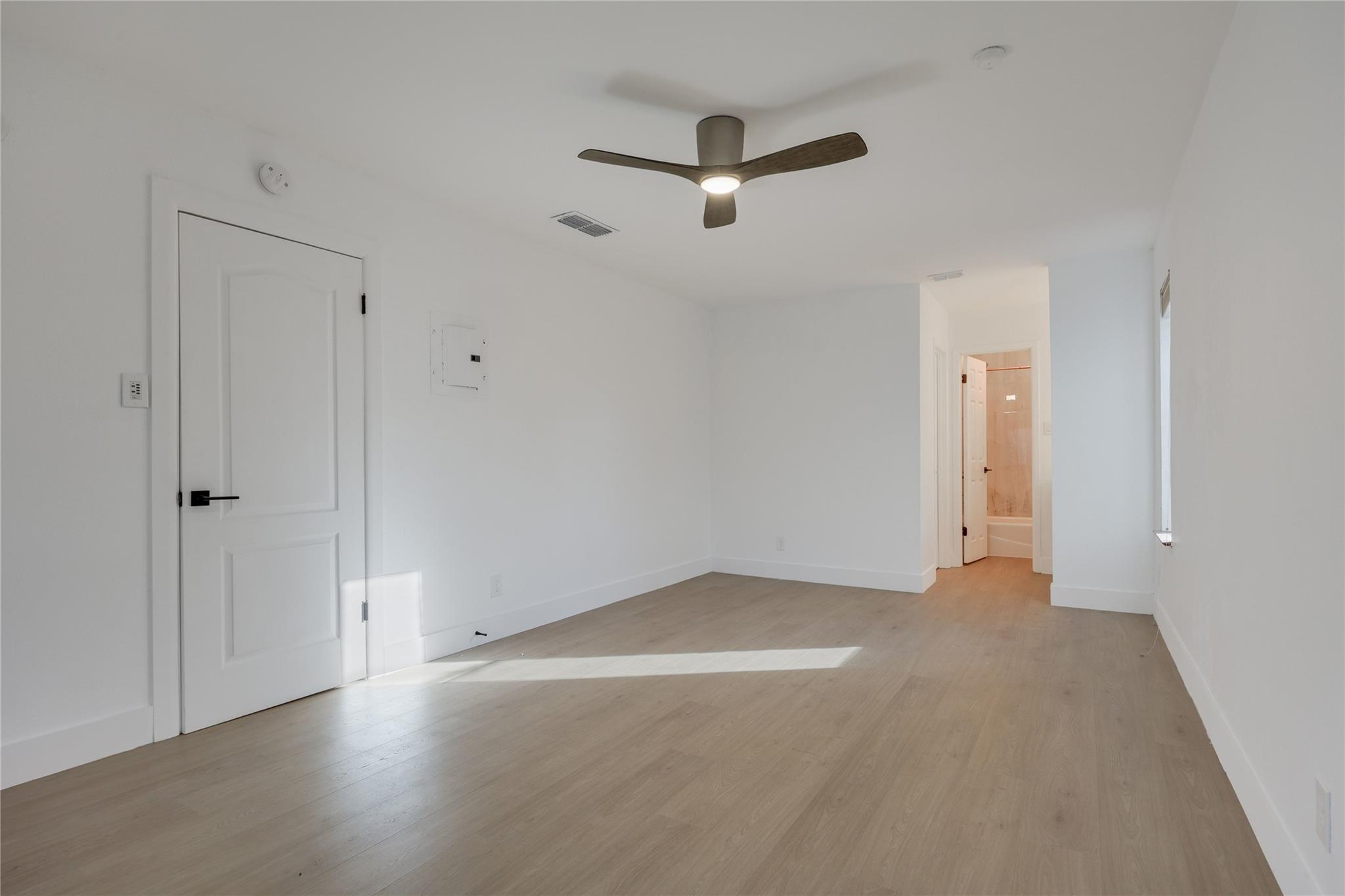 2803 Leeds CV