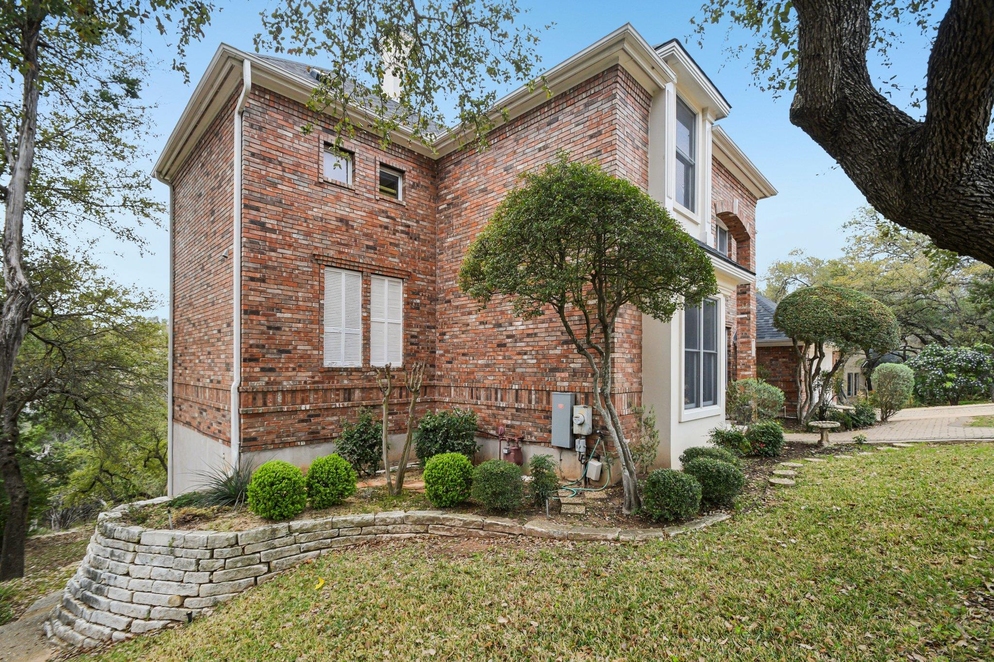 5902 Down Valley CT