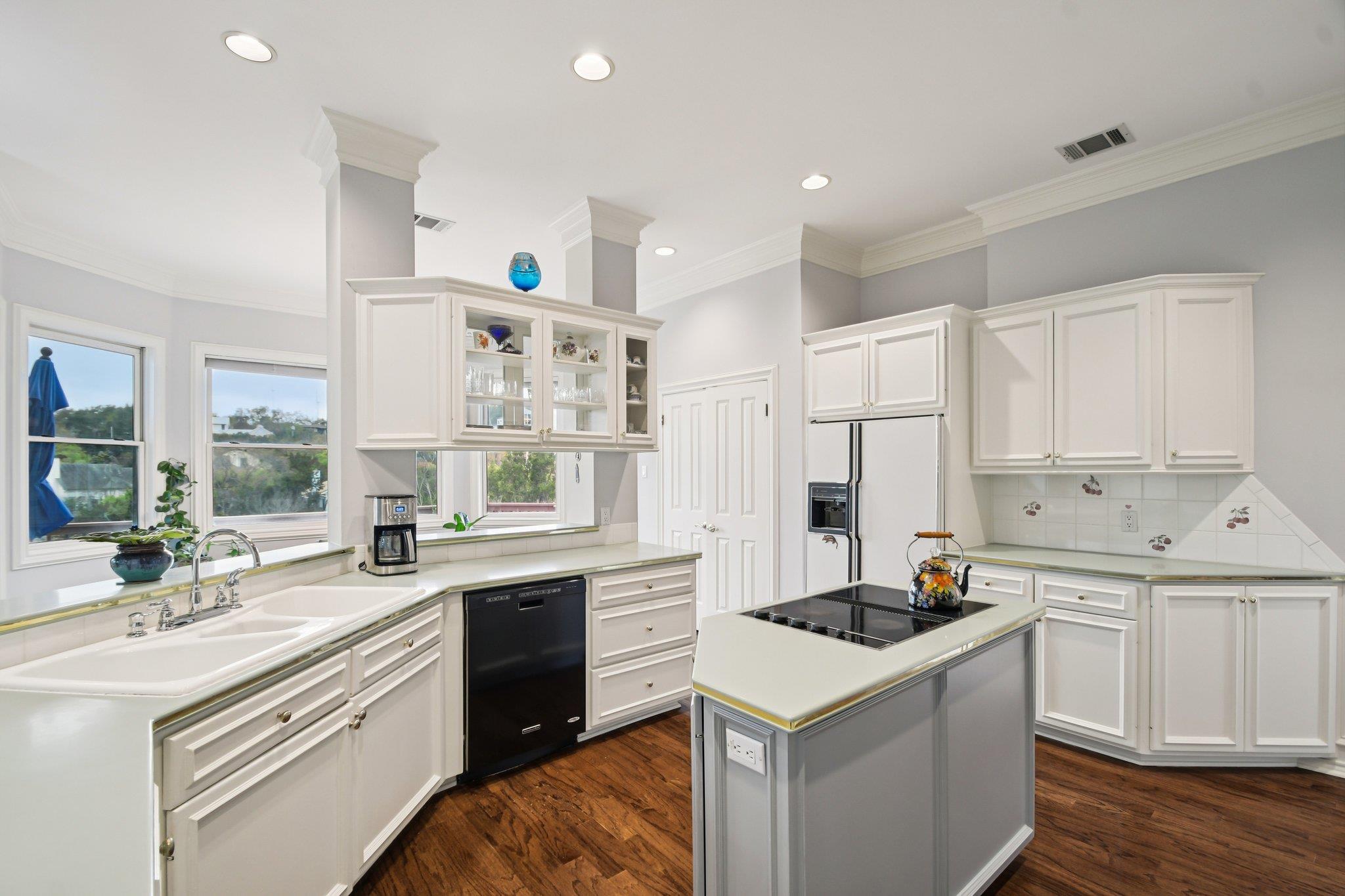 5902 Down Valley CT